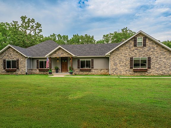 3rd image of 631 Buena Vista Parkway