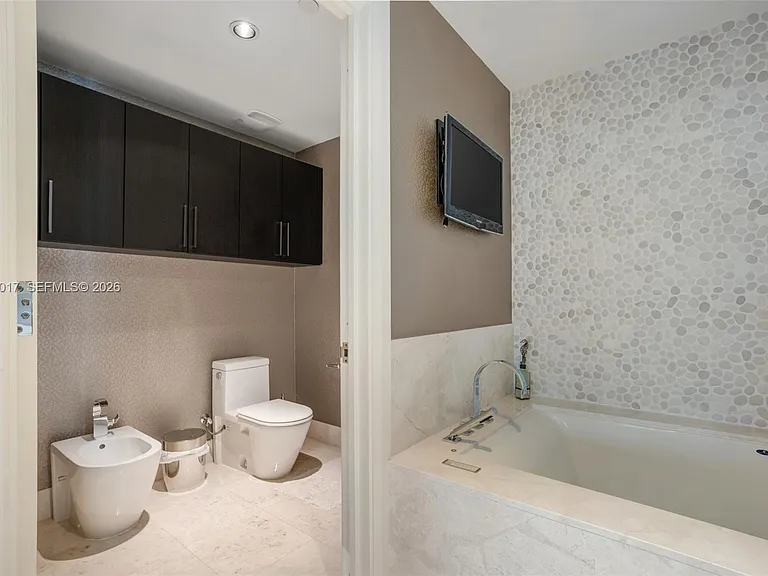 17121 Collins Ave #3304 — Photo 9
