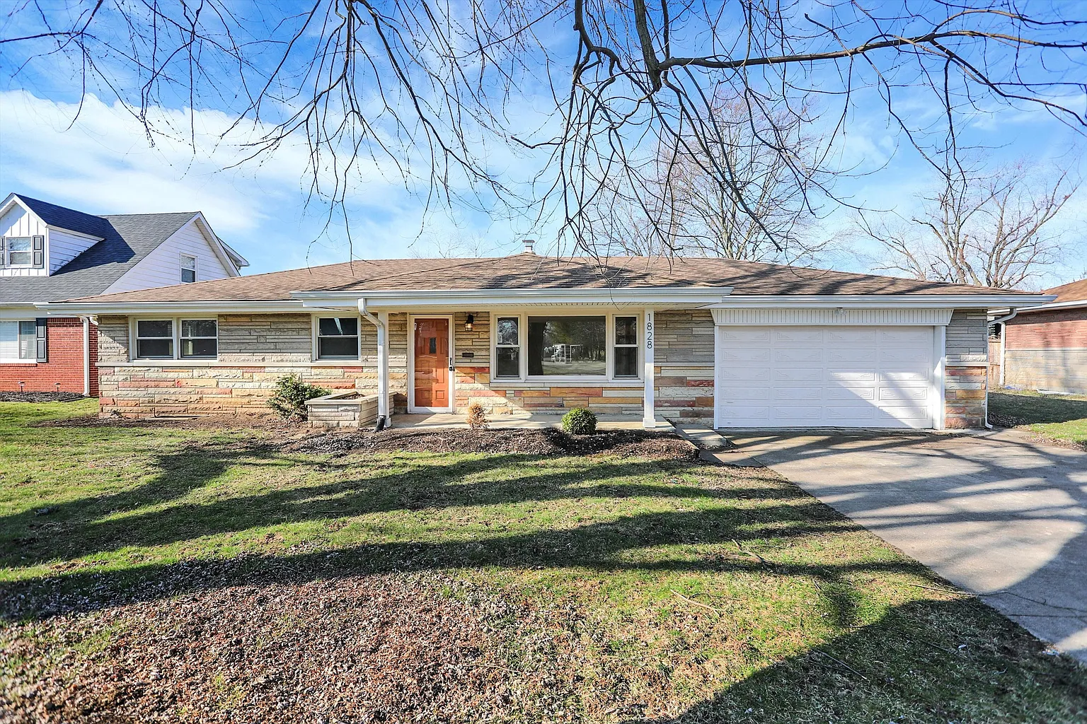 1828 Cunningham Rd photo 1