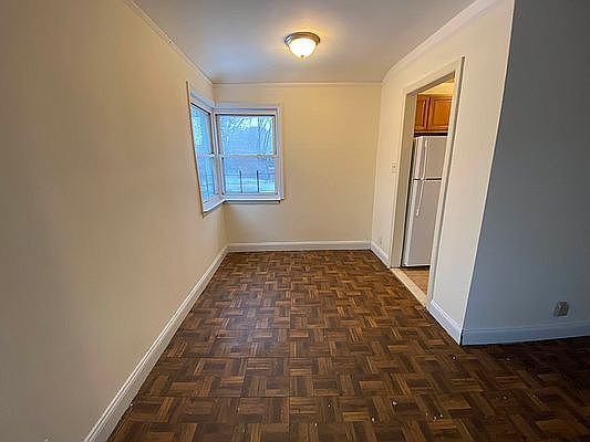 4th image of 210-10 Hillside Ave #2B