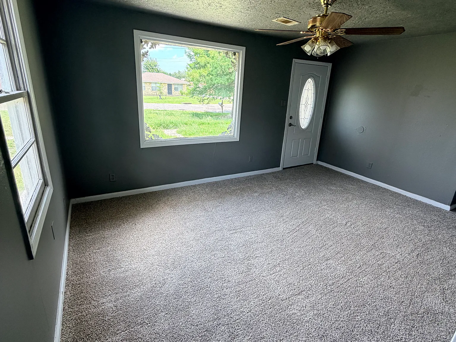 3 bed, 1380 sqft, $1,400 — Photo 3