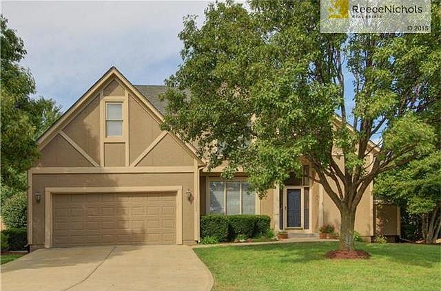 Rare 1.5 sty home in BV schools.