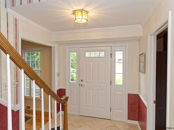 5th image of 38 Princess Ln