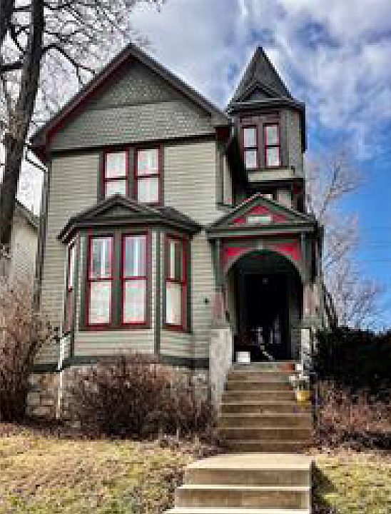 1st image of 409 N 2nd St