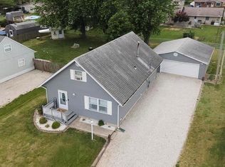 2960 Poplar St, Highland, IL 62249