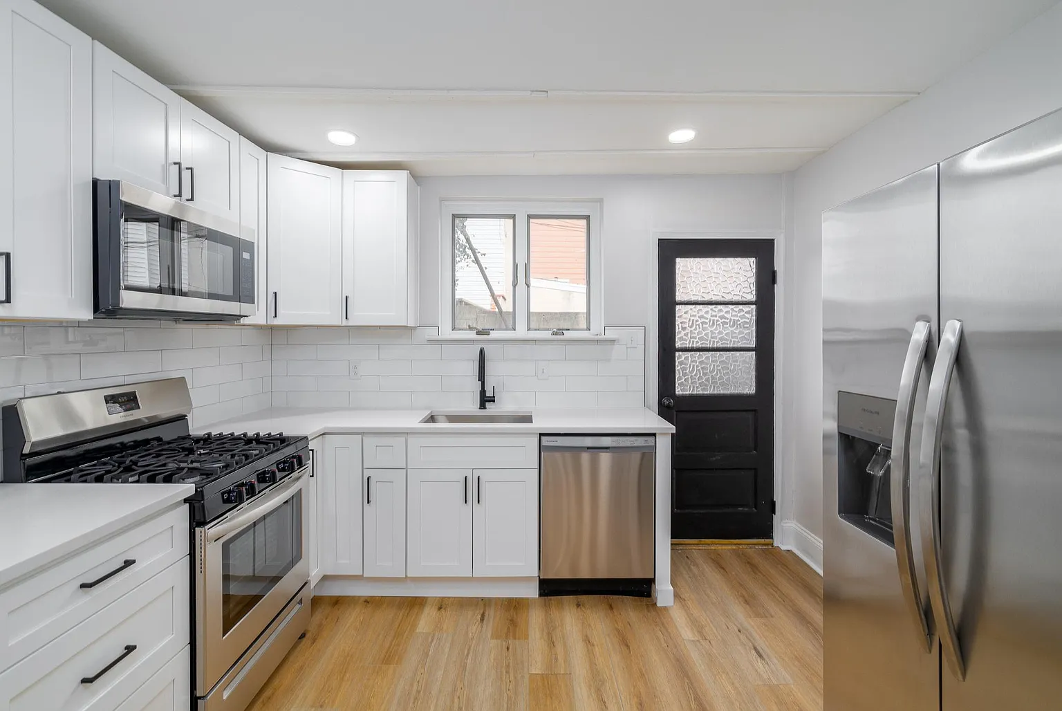 415 Greenwich St photo 1