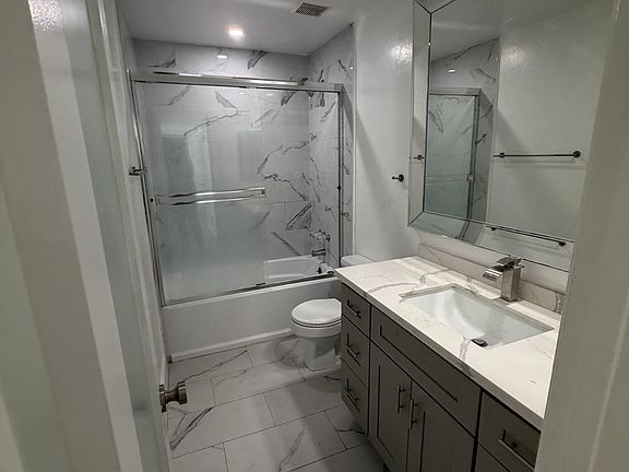 4th image of 1341 Berkeley St APT 4