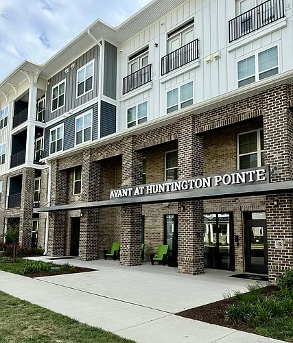 2055 Stanford Ln Photo 1
