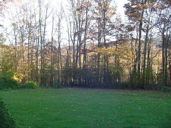 3rd image of 13 Sunset Hill Ln