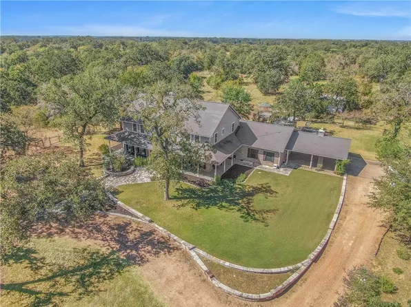 7050 Appaloosa Rd, College Station, TX 77845