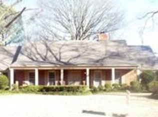 1326 Kirby Rd, Memphis, TN 38120