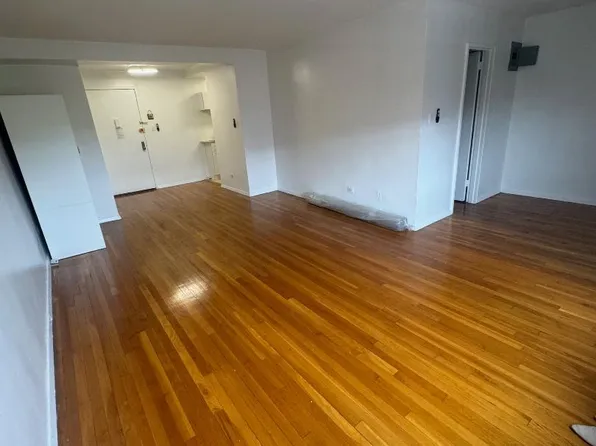 8410 153rd Ave APT 4H, Howard Beach, NY 11414
