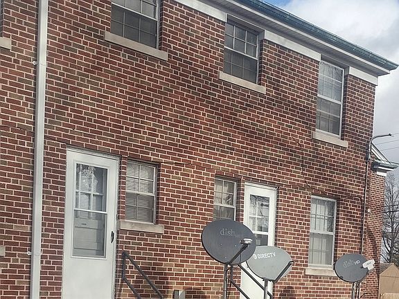 3rd image of 4406 S Park Dr