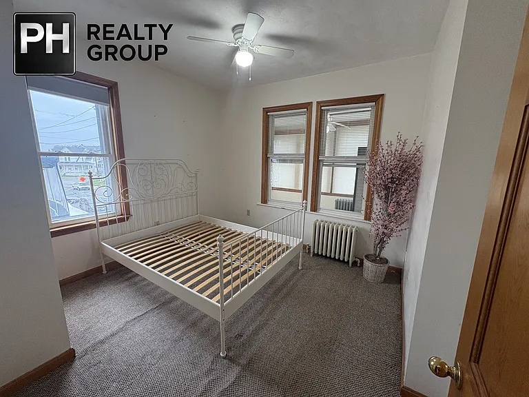573 Shirley St #2 — Photo 11