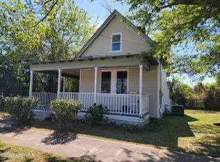 307 Crescent St, New Bern, NC 28560