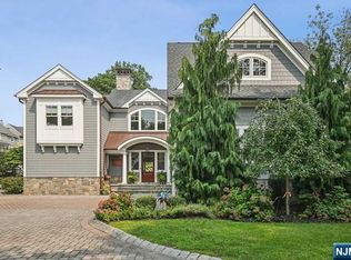 739 Harristown Rd, Glen Rock, NJ 07452