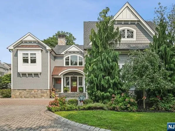 739 Harristown Rd, Glen Rock, NJ 07452