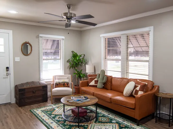 2707 Flanigan St, Bryan, TX 77801