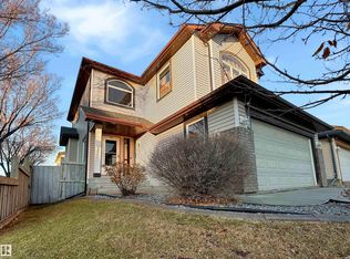 3804 McLean Close SW, Edmonton, AB T6W 1R3