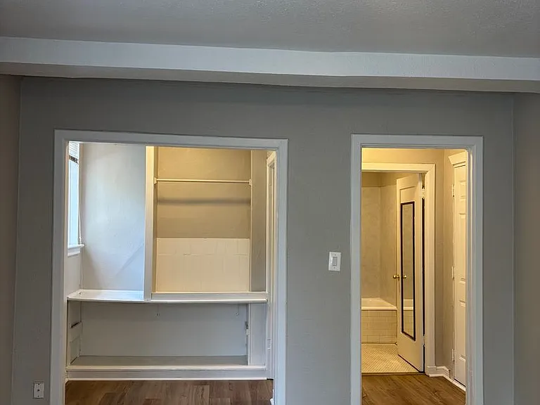 Charlesgate Apartments - Vintage Studios — Photo 27