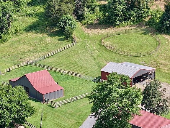 9th image of 161 Fowler Rd