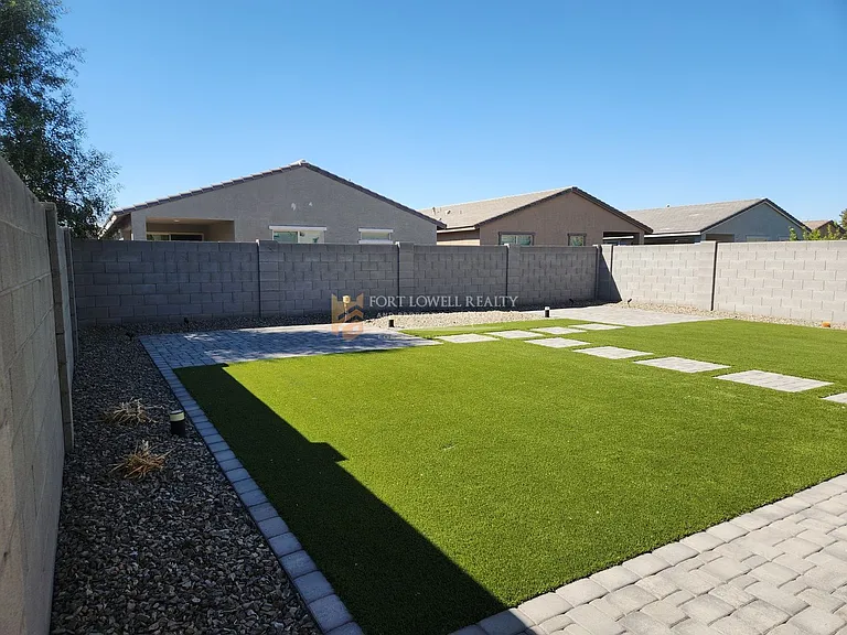 4208 S 68th Dr — Photo 21