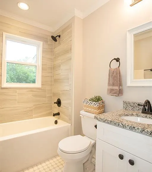 628 Oak St — Photo 8