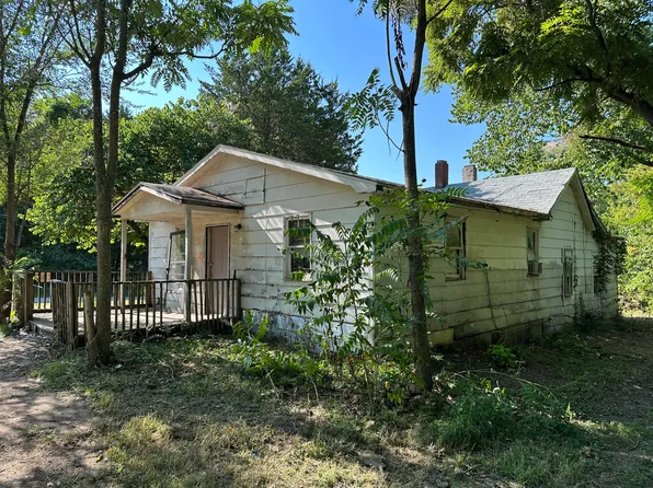 604 S Brookside Avenue, Ash Grove, MO 65604