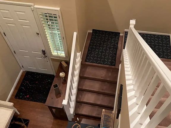 4th image of 9695 Ridgebluff Ave