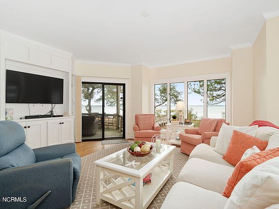 2nd image of 566 Coral Drive #A-6