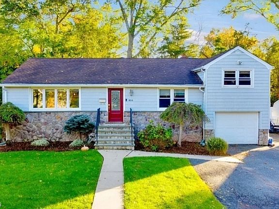 2nd image of 684 Spring Ave