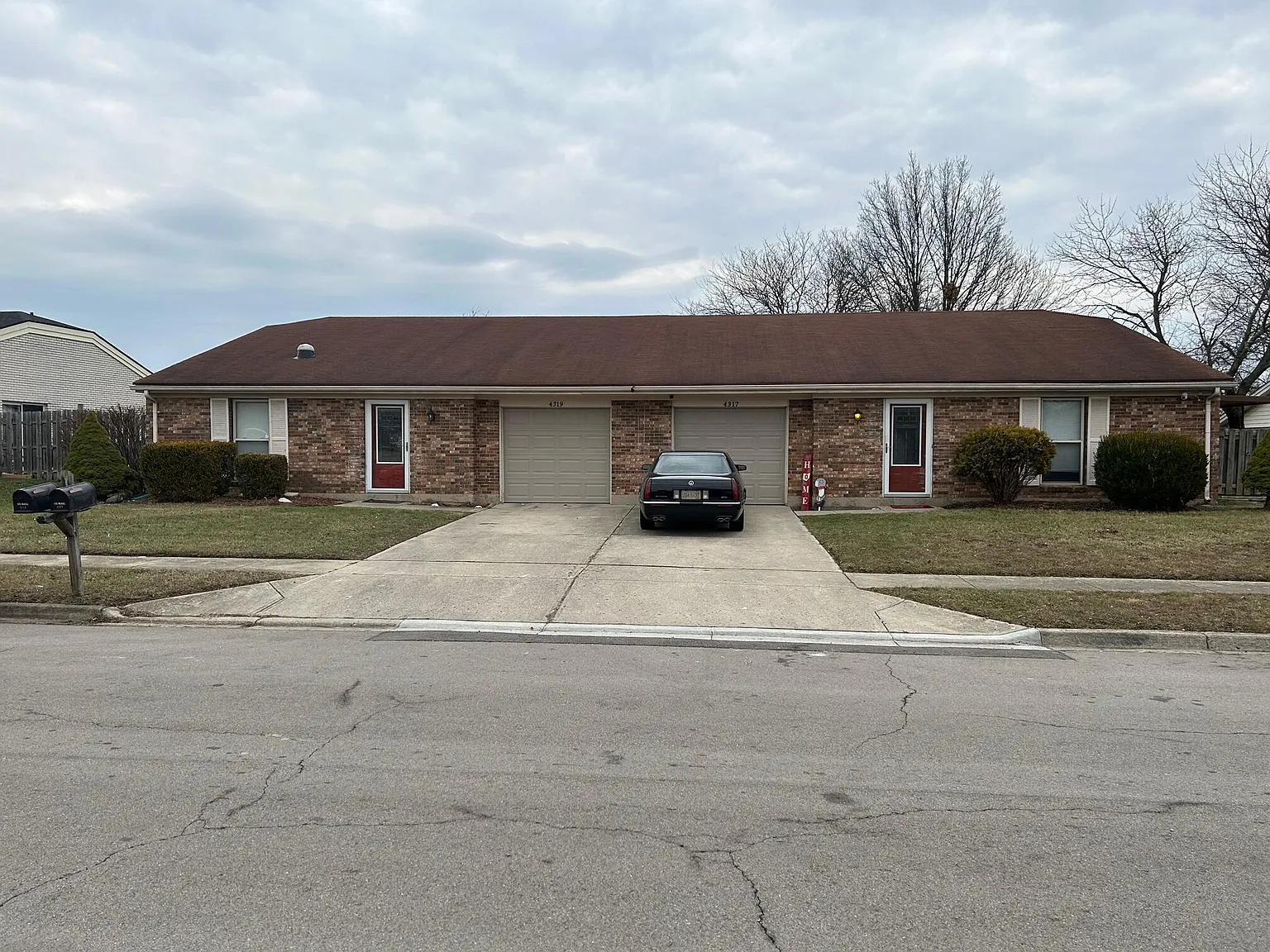 4317 Sarah Dr photo 1