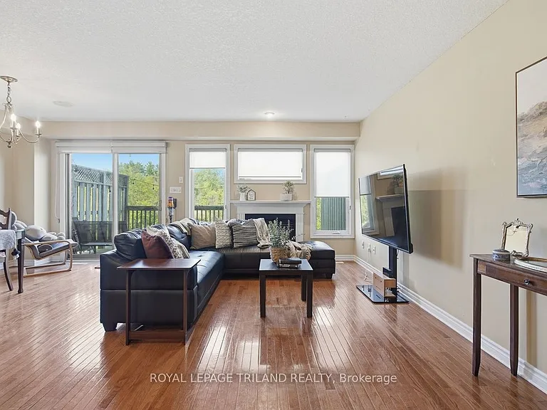 600 Hyde Park Rd #127 — Photo 6