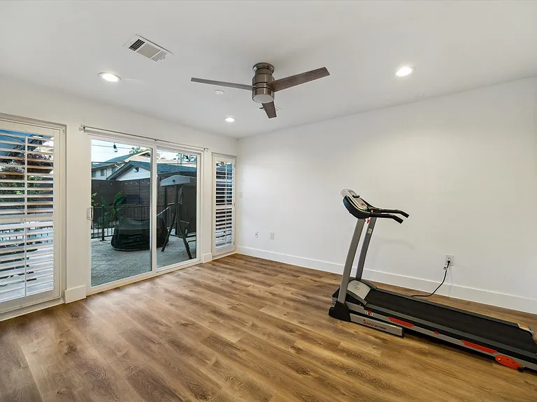6321 Deerwood Rd — Photo 28