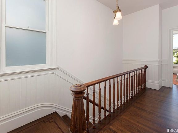 2nd image of 246 Chattanooga St