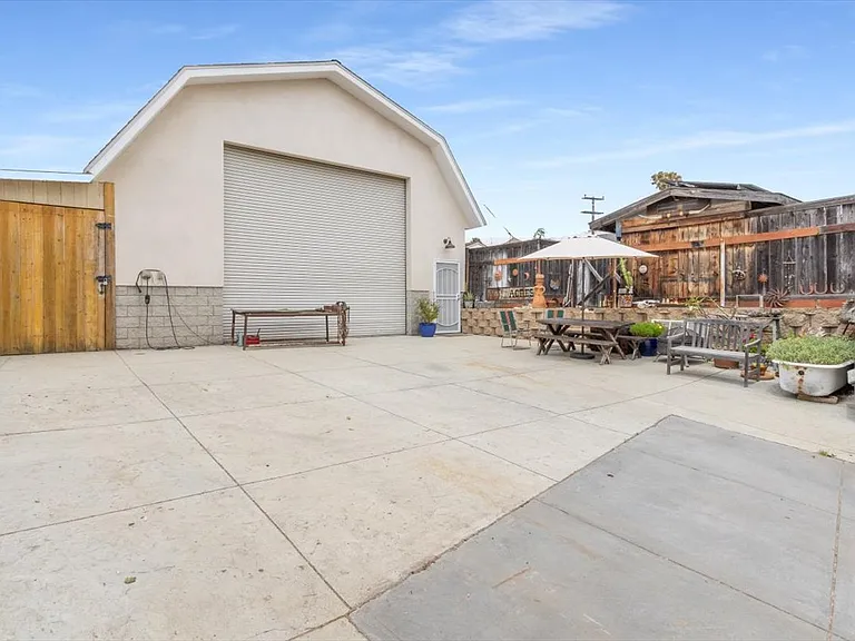 2102 Deerpark Dr — Photo 18