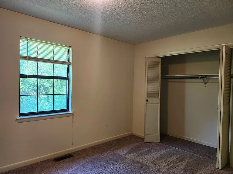 4120 Maple Terrace Ln — Photo 7