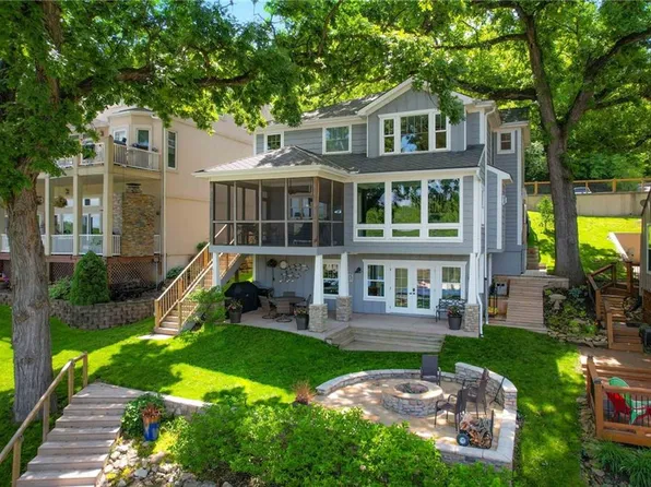 66 S St, Lees Summit, MO 64086