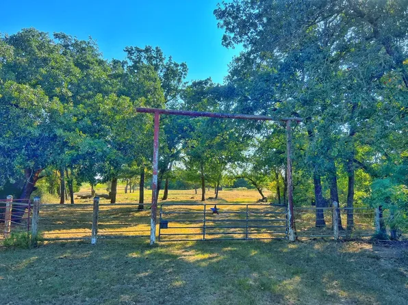 5403 Dry Creek Ln, Calvert, TX 77837