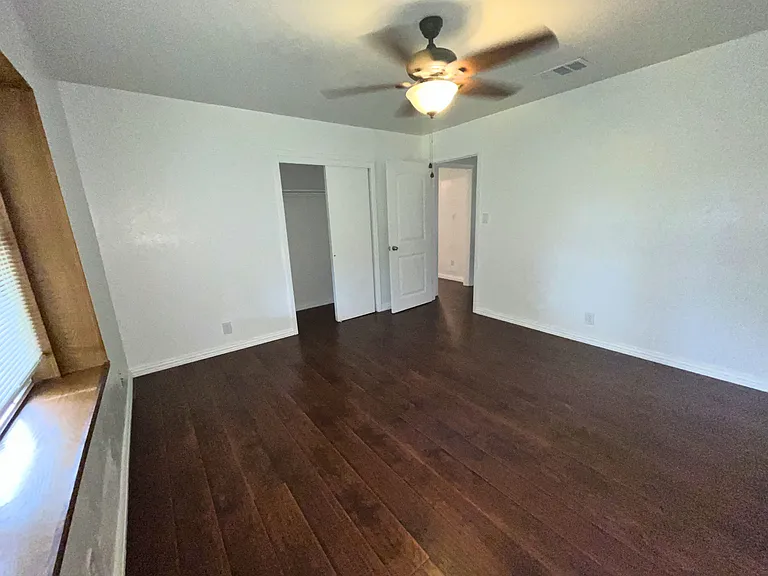 1025 Warden St — Photo 5