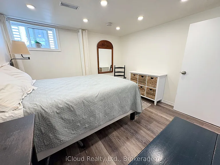 105 E 4th St — Photo 19