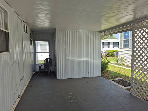 2nd image of 135 Lakeview Dr