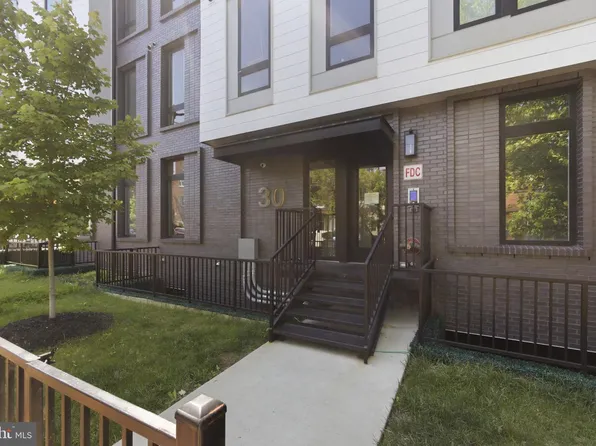 30 Kennedy St NW Suite 14, Washington, DC 20011