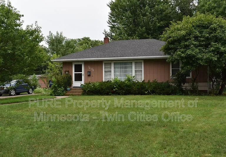 7409 Bryant Ave S — Photo 1