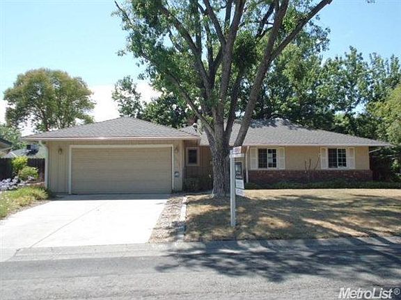 2nd image of 1821 Vesta Way