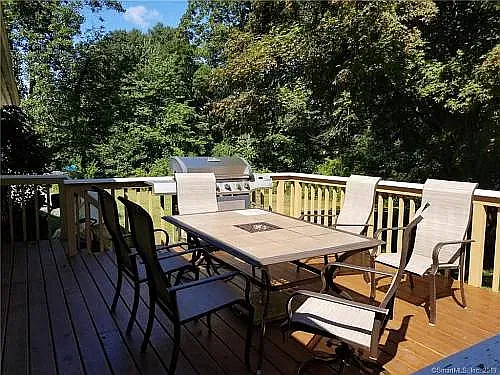 3 bed, 1.5 bath, 1296 sqft, $3,800 — Photo 4