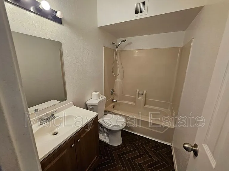 2801 E Monte Cristo Ave #201 — Photo 12