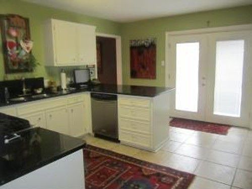 4th image of 2318 Briarmoor Dr