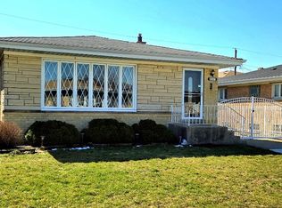 8517 W Carmen Ave, Chicago, IL 60656