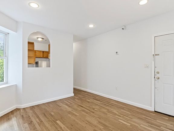 2nd image of 59 Saint Pauls Ave APT 3L
